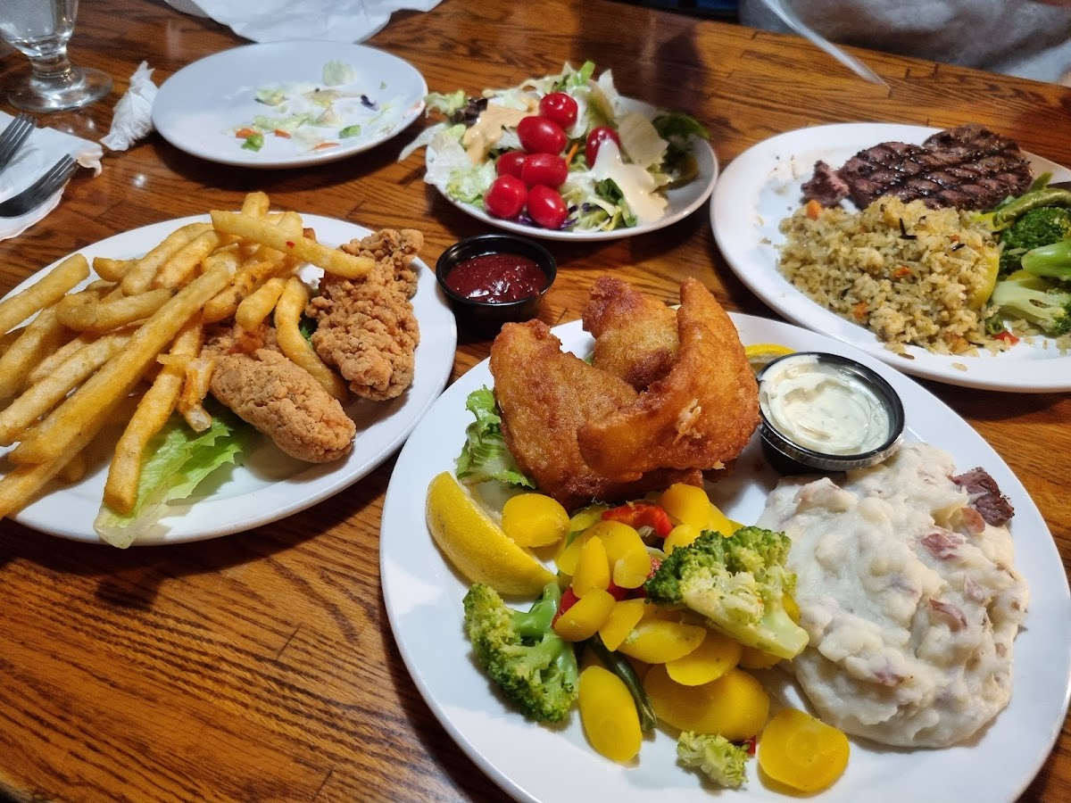 Cedar House Restaurant Photos 2